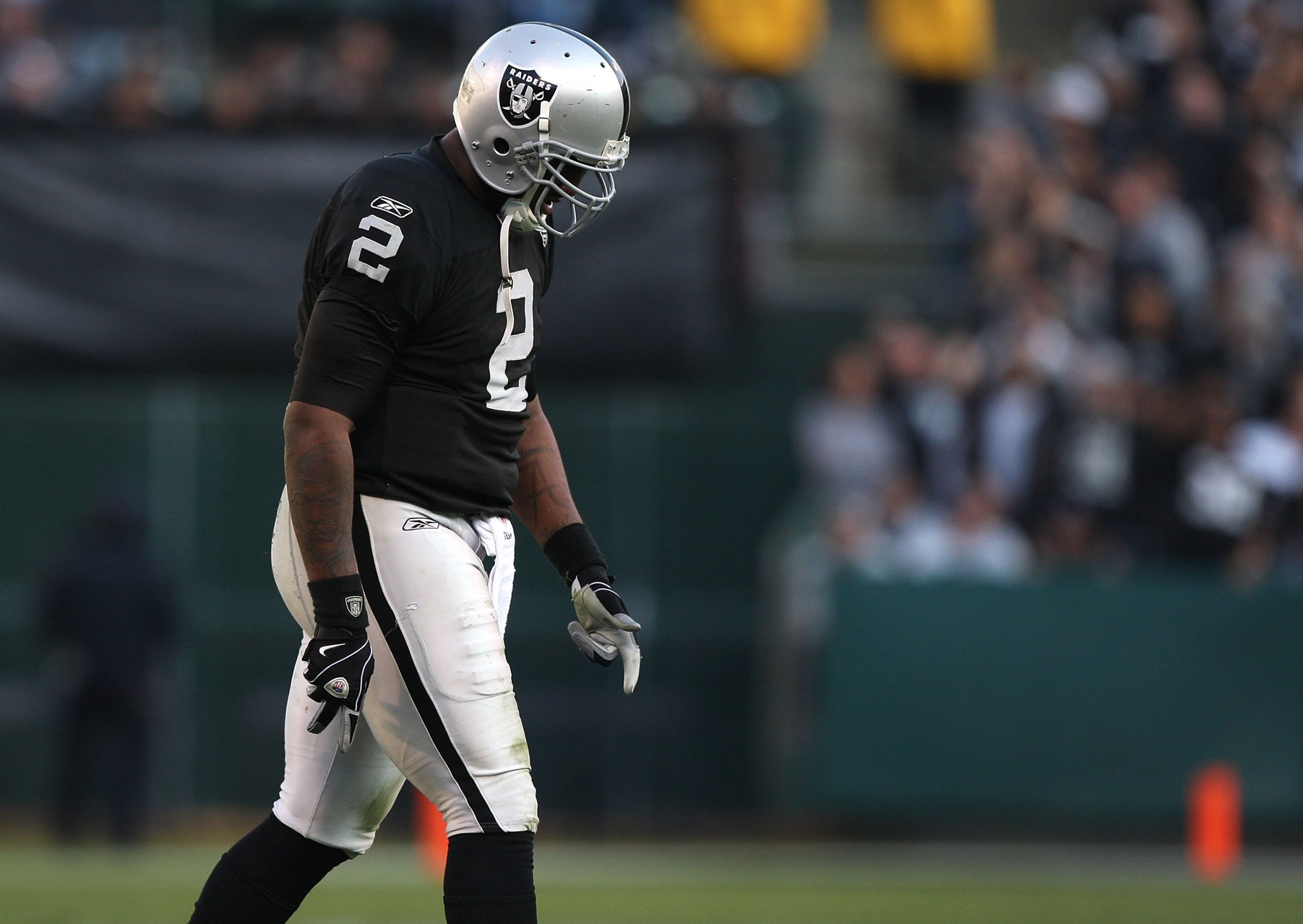 JaMarcus Russell gets one last paycheck from the Oakland Raiders - Los  Angeles Times