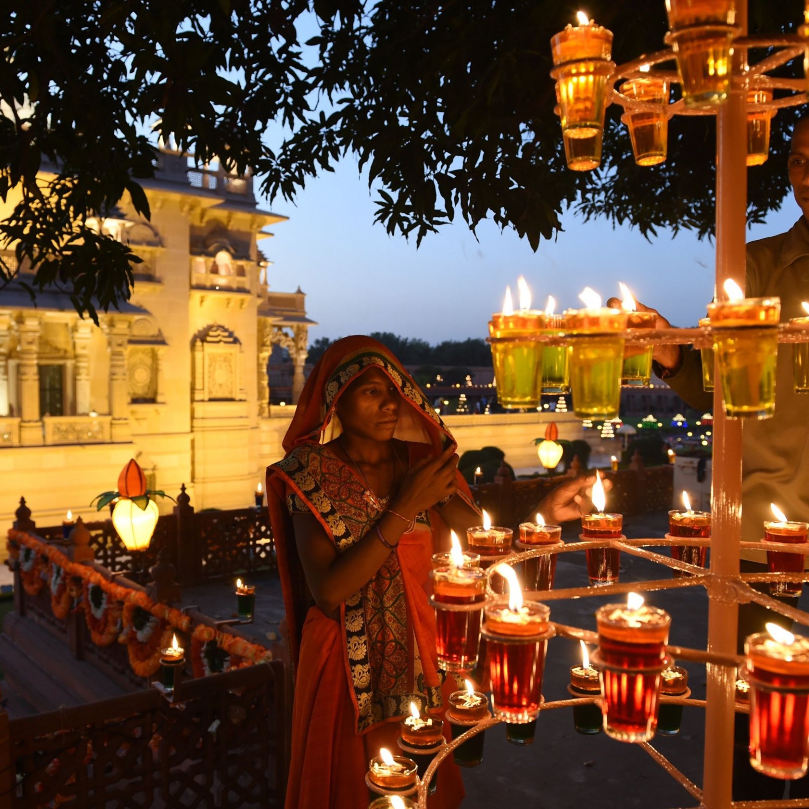 When Is Diwali 2018 Hindu Festival Of Lights Celebrations Peak Today Wednesday November 7