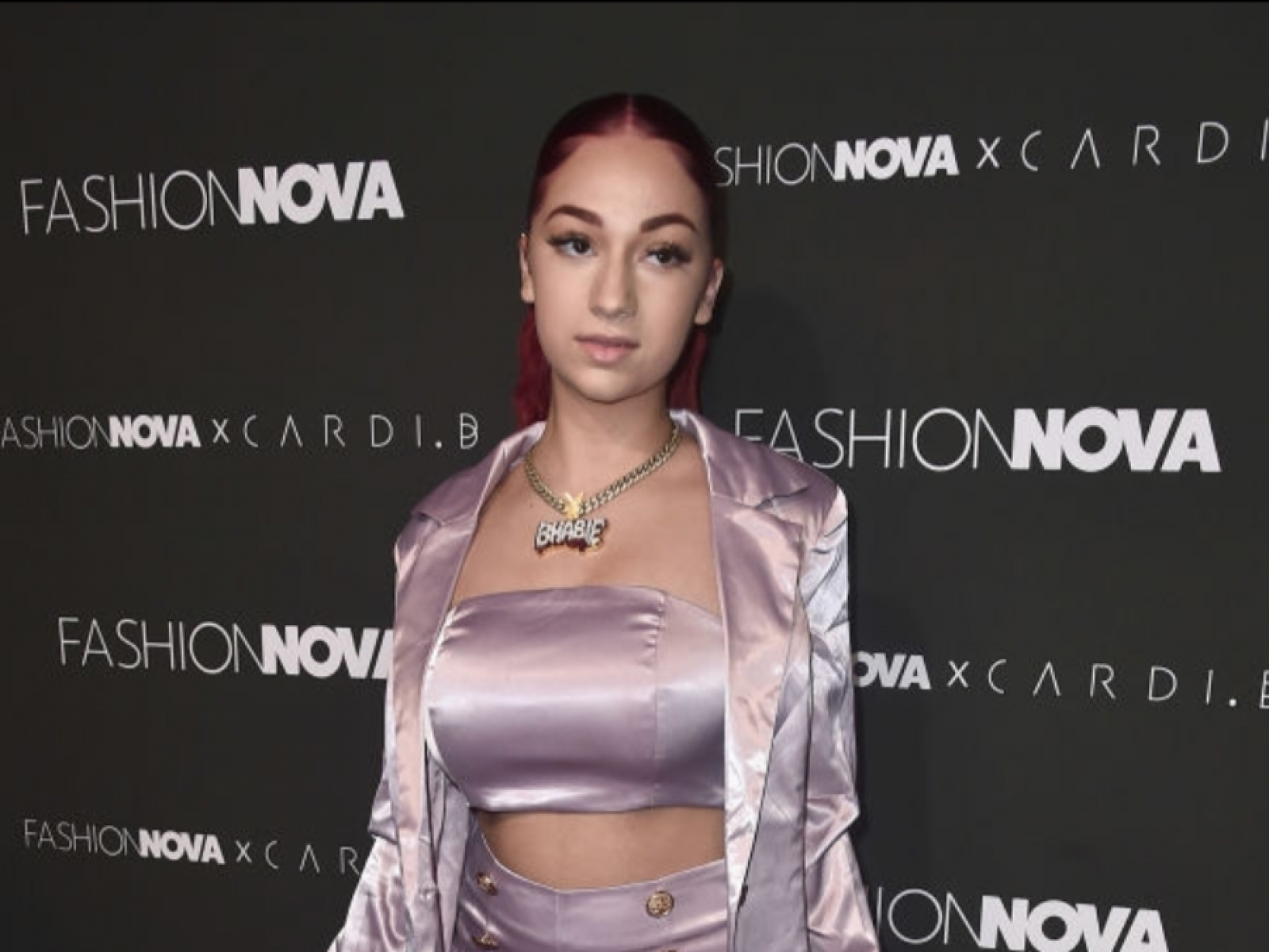undskyld En god ven Bloom How Old Is Bhad Bhabie? 'Child' Rapper Throws A Drink At Iggy Azalea