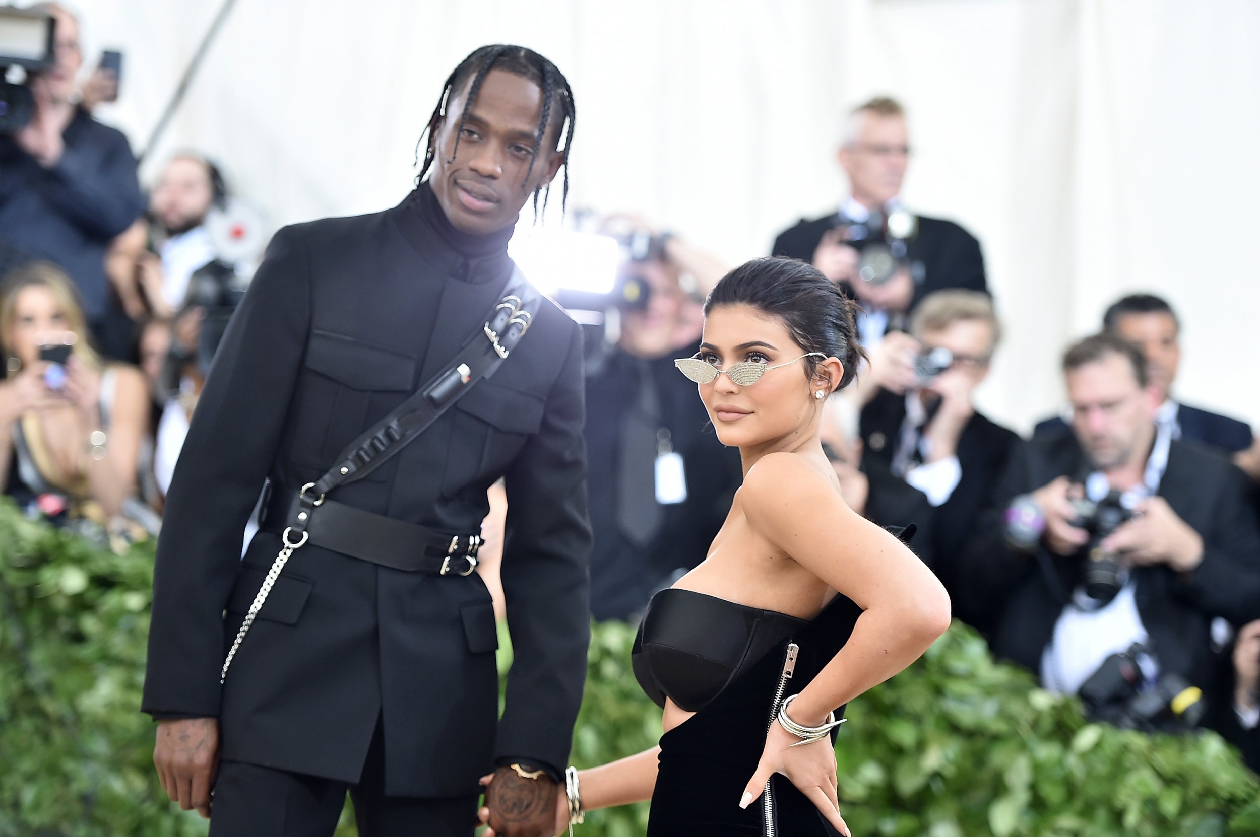 Is Kylie Jenner Married To Travis Scott? Rapper Thanks His 'Wife' Again ...