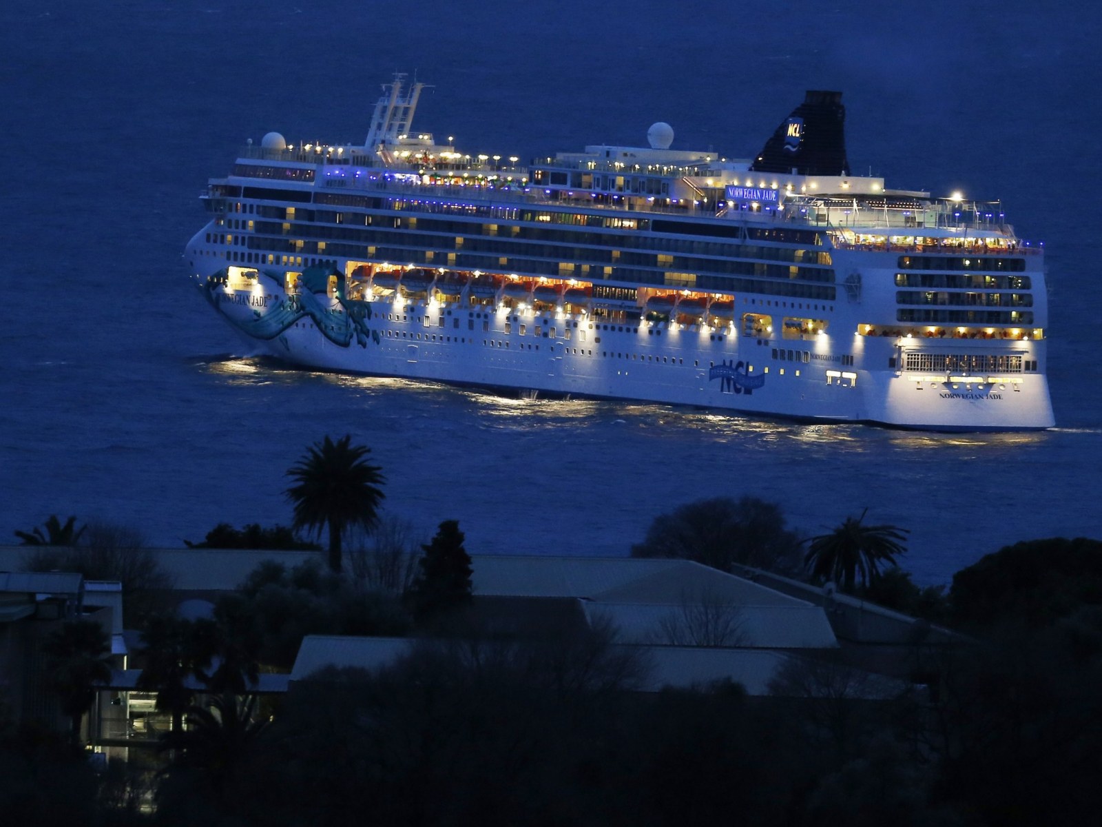 2 700 Passengers Stranded In Puerto Rico As Cruise Ship Suffers Mechanical Issue