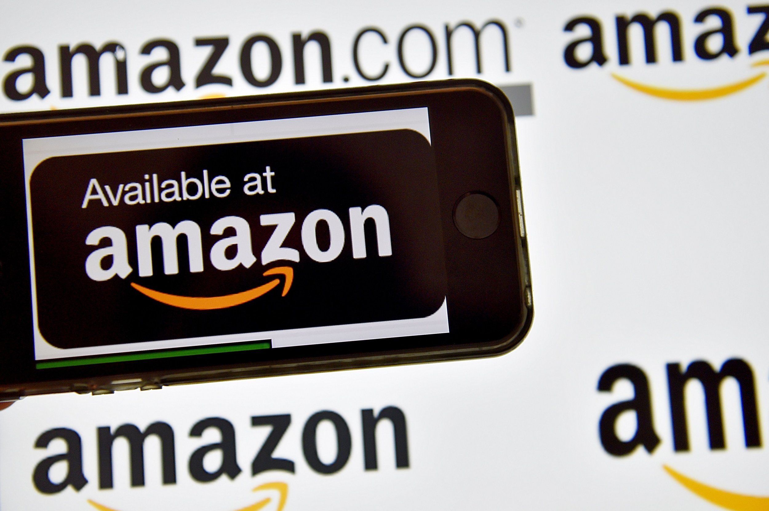 Amazon Shareholders And Employees Demand Climate Change Plan