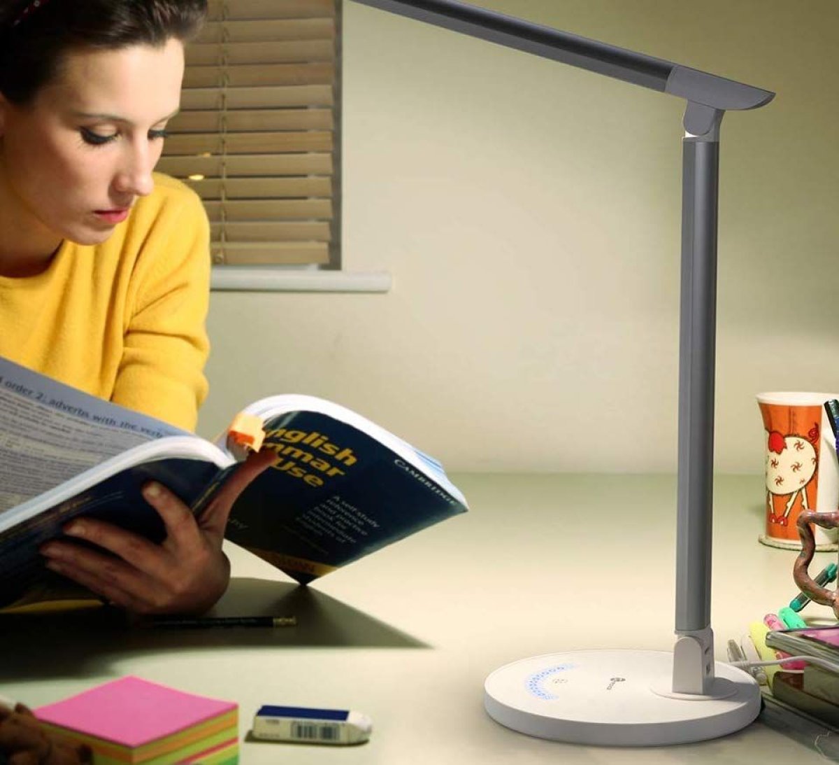 13 Cyber Monday - TaoTronics LED Desk Lamp