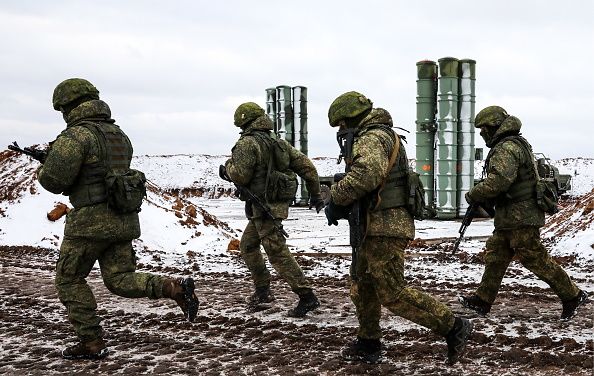 Russia Vs. Ukraine War: Putin's Military Has 80,000 Troops And 900 ...