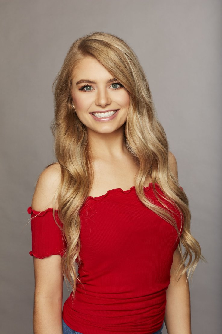 Demi, Bachelor Demi, Bachelor