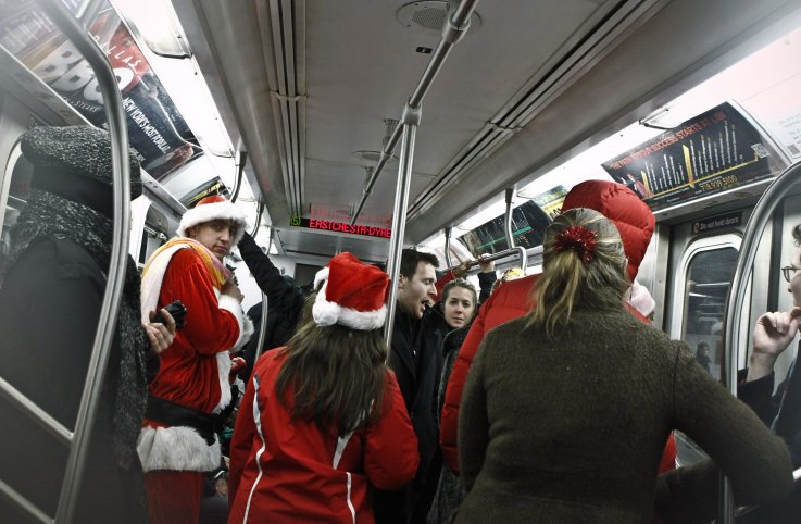 SantaCon Slideshow 33 SantaCon Slideshow 33