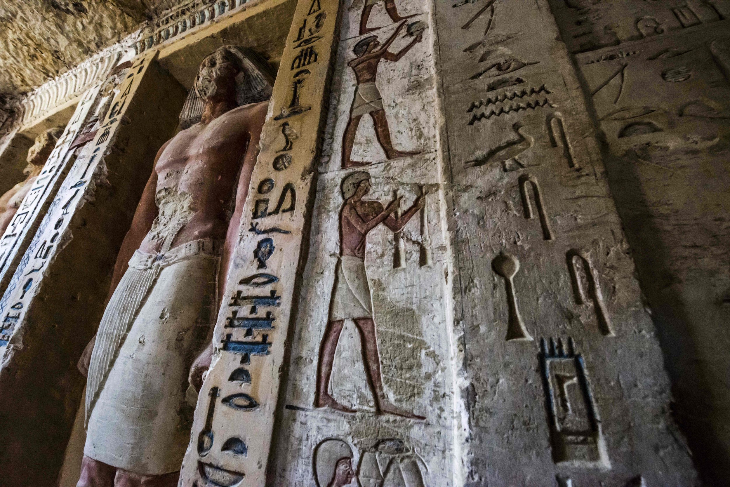 надпись фараон на пирамидах в египте