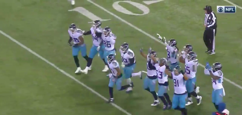 VIDEO: Tennessee Titans Celebrate with 'Remember the Titans' Dance During  Giants Win