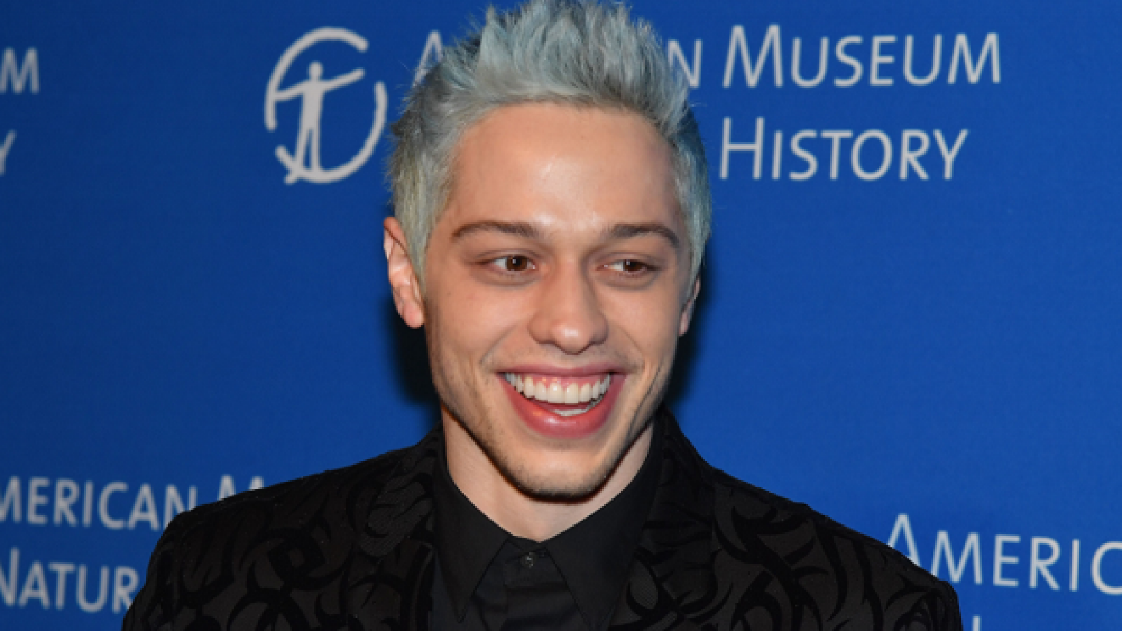 Pete Davidson S Facing A Weird Time Machine Gun Kelly Says Following Snl Star S Cryptic Instagram Post Pete Davidson S Facing A Weird Time Machine Gun Kelly Says Following Snl Star S Cryptic Instagram Post