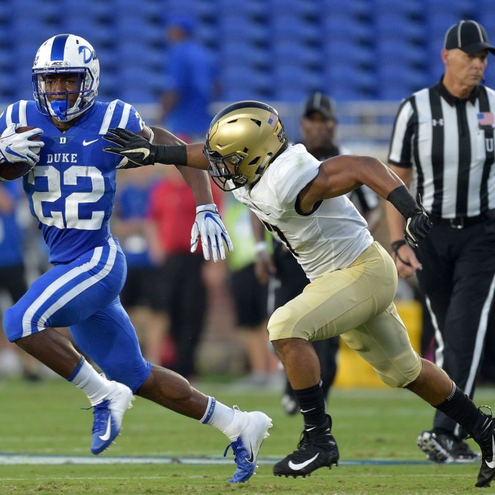 College Football Tv Schedule What Time Tv Channel Is The Independence Bowl Temple Vs Duke Prediction And Odds