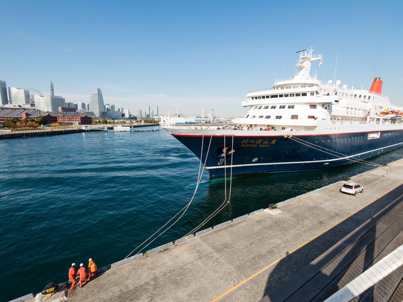 Cruise Ship Captain Seen Drinking On The Day He Slammed Vessel Into U S Navy Pier Company Admits