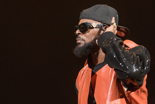 R. Kelly Birthday Party Interrupted by Police in Chicago