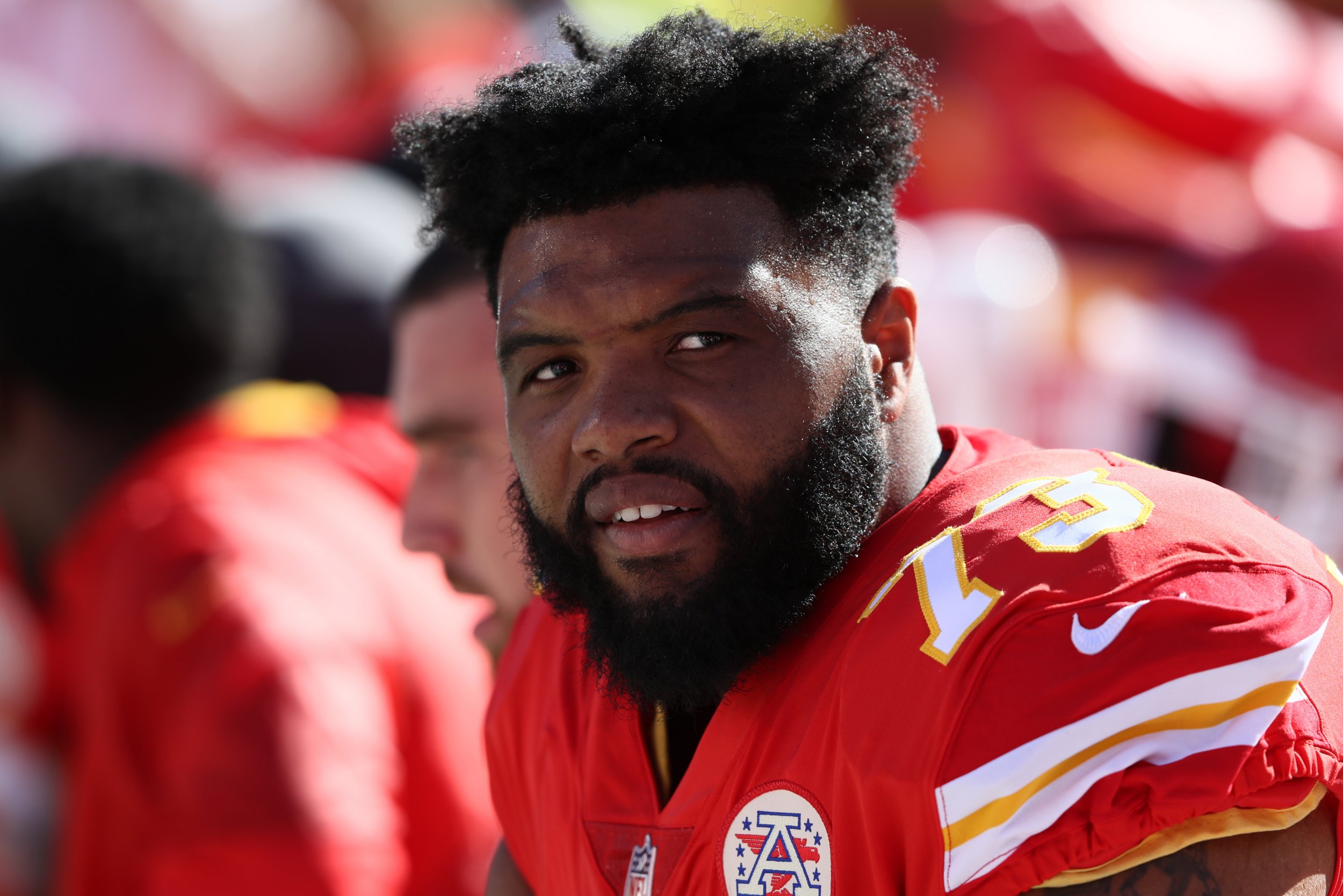 Homeless Man Helps Chiefs Star Dig Car Out From Snow, Gets