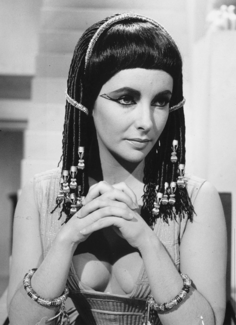 Elizabeth Taylor - Cleopatra 