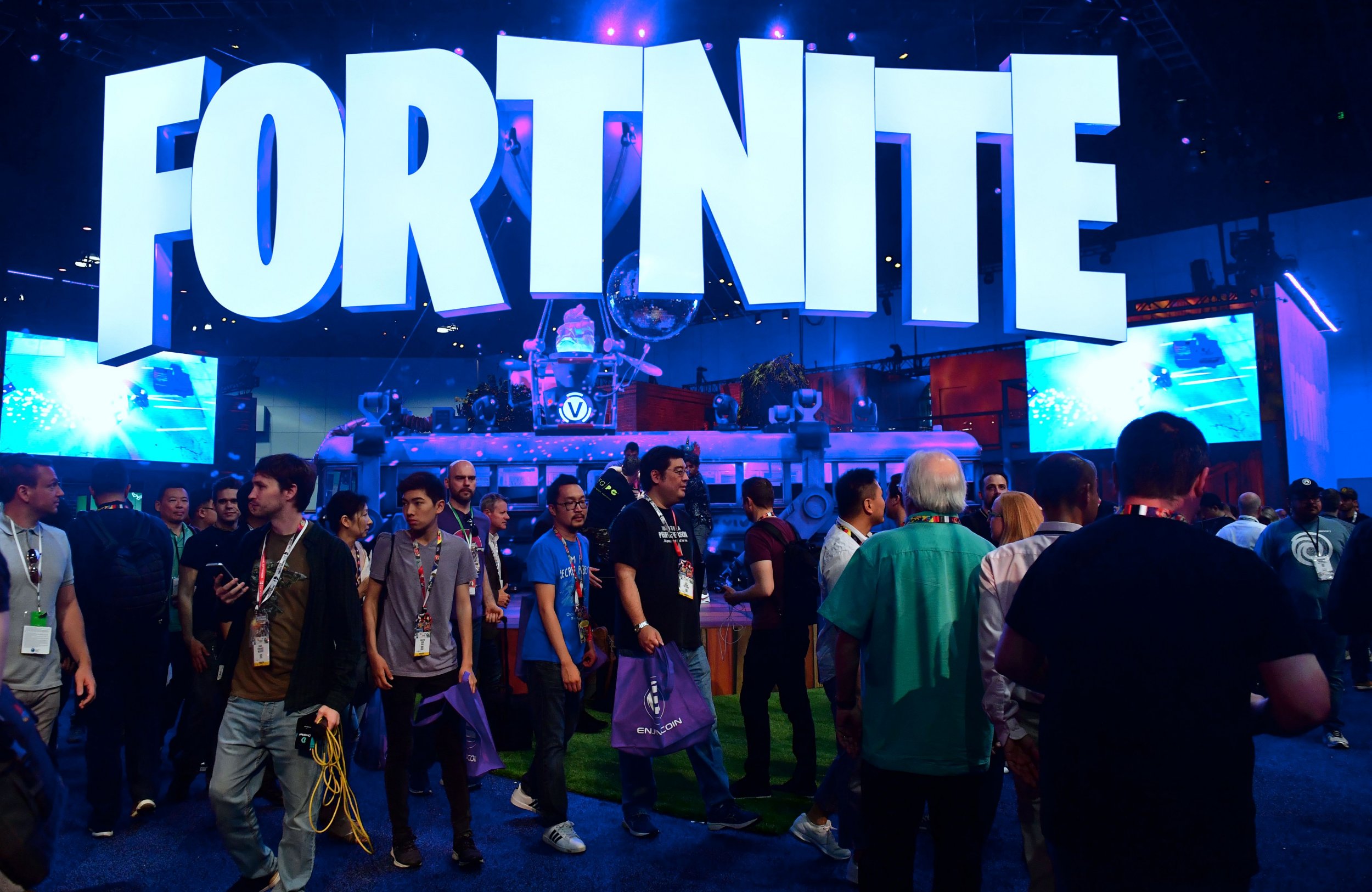 2500px x 1626px - Fortnite': Florida Man Used Online Game To Lure Teen for Child ...