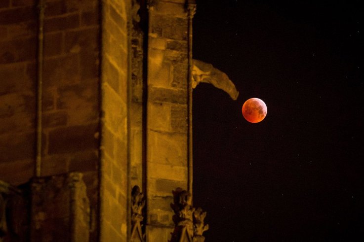 11 Super Blood Wolf Moon GettyImages-1085730390 11 Super Blood Wolf Moon GettyImages-1085730390