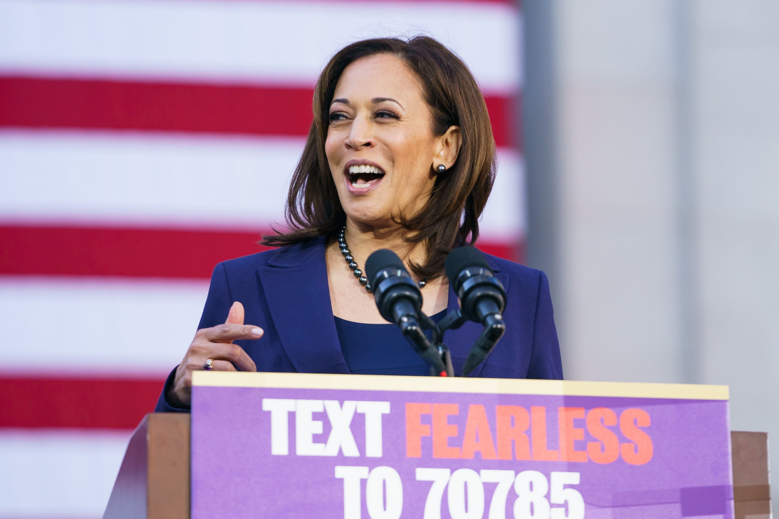 Kamala Harris Can Go 'Crowd For Crowd' Against Donald Trump In 2020 ...