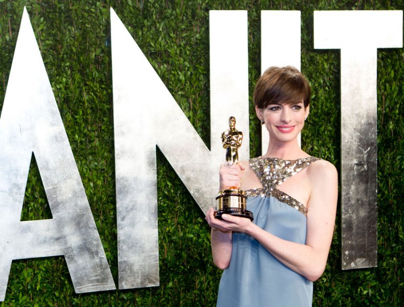 Anne Hathaway at 2013 Oscars