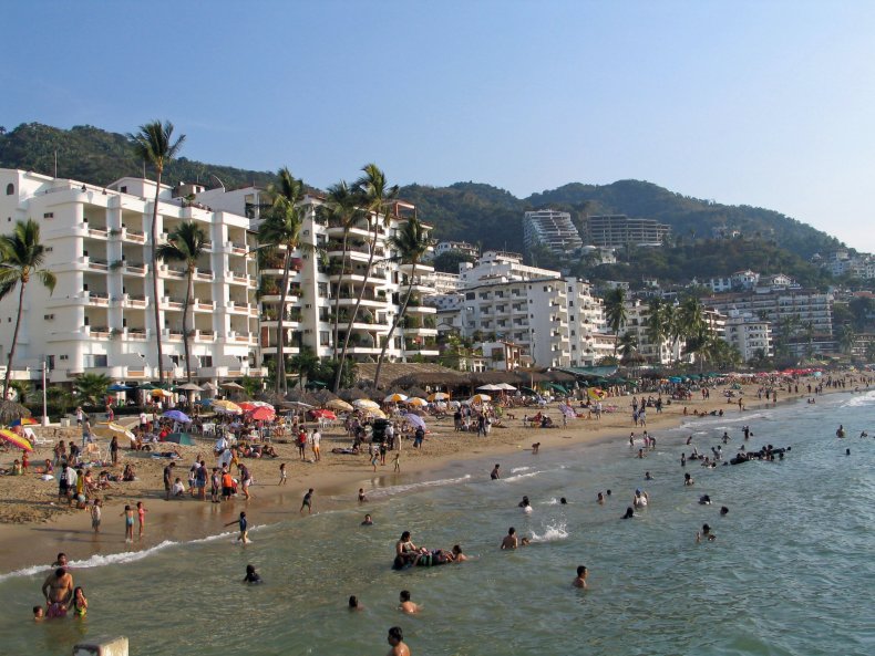 Playa Los Muertos, Puerta Vallarta's gay beach