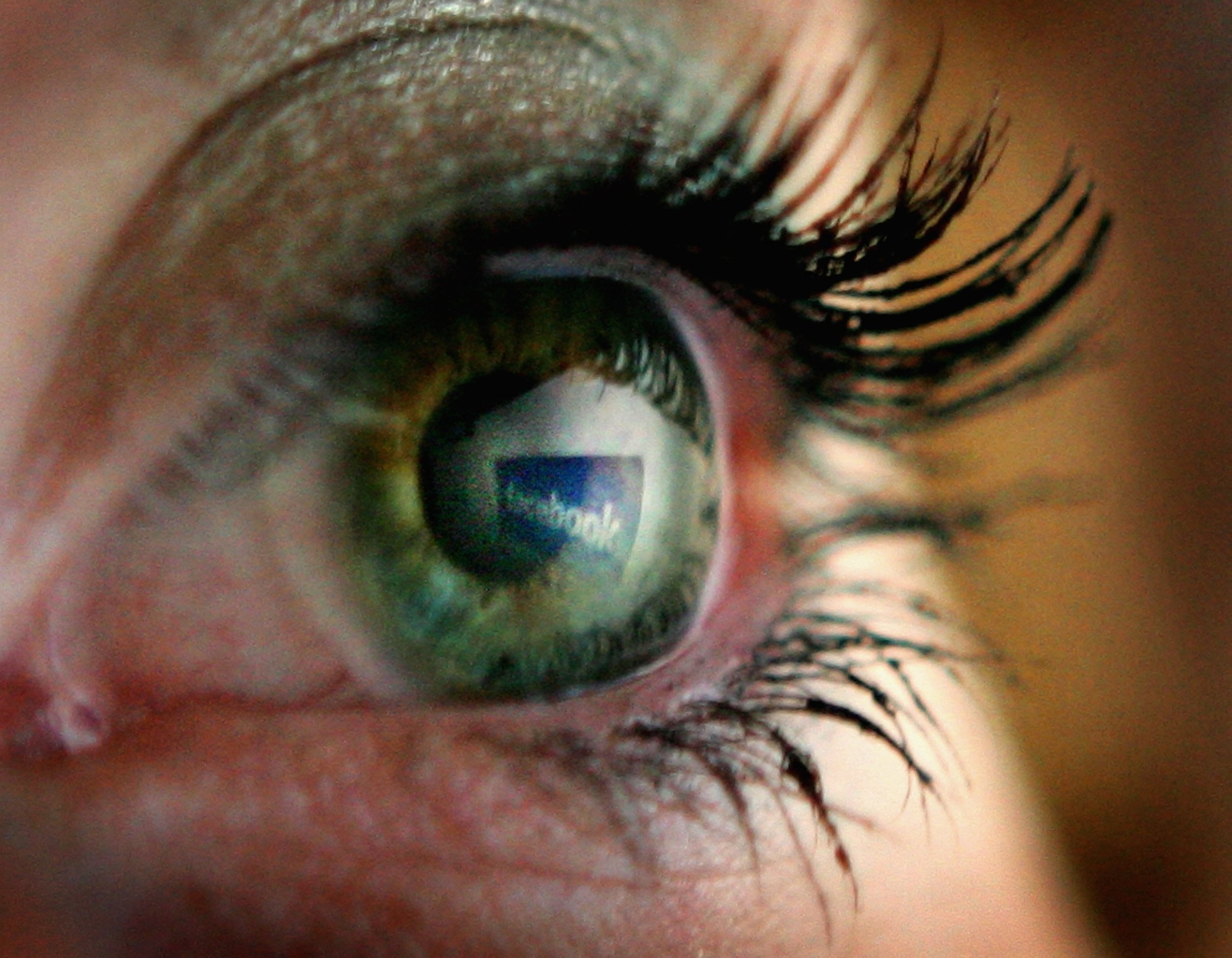 facebook reflected in eye