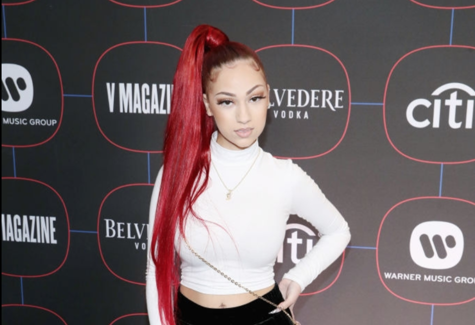 Bhad bhabie биография. Bhad Bhabie. Bhad Bhabie тату. Bhad Bhabie белый цвет волос. Bhad Bhabie маникюр.