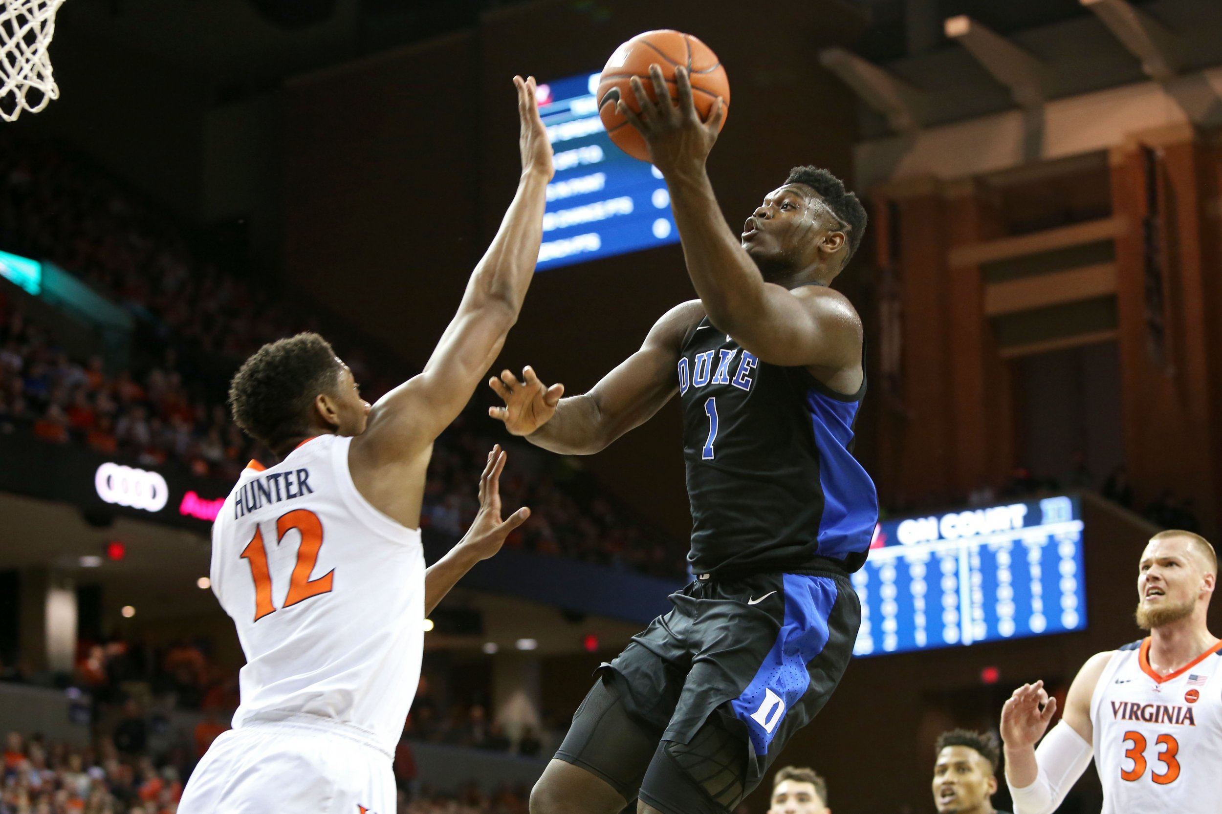 Video: Zion Williamson Pulls off Impossible Block in Duke ...