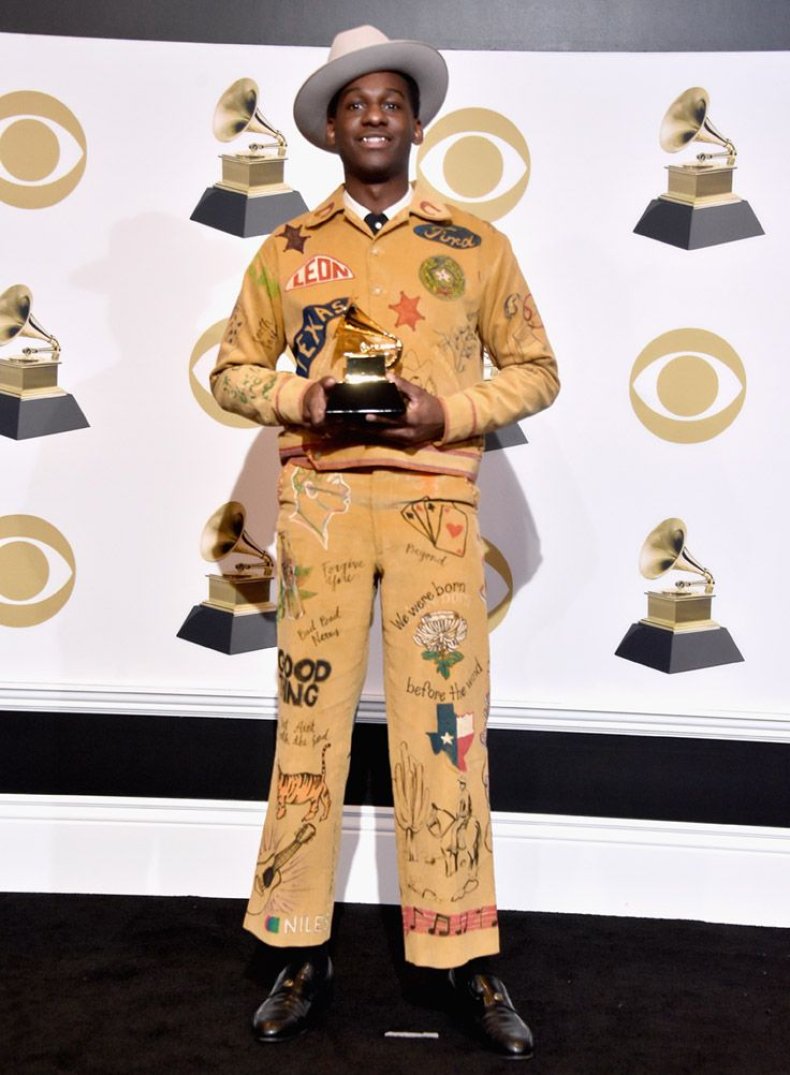15 Leon Bridges Grammys Texas suit