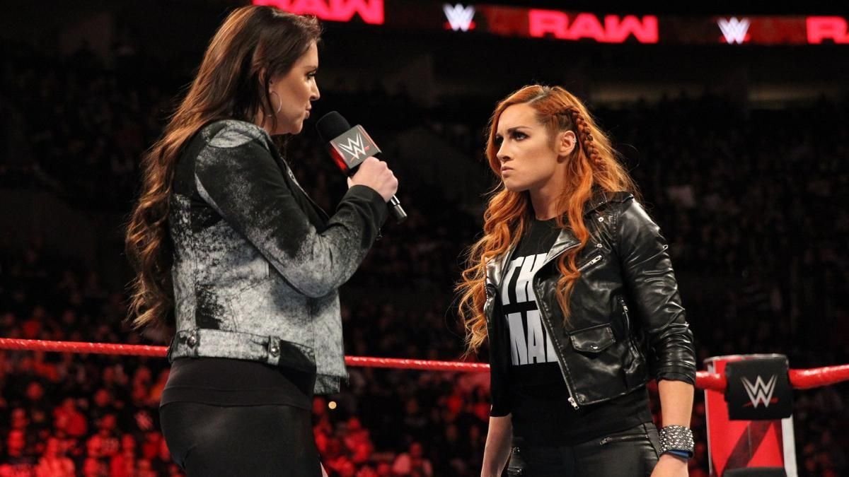 becky lynch and stephanie mcmahon wwe monday night raw