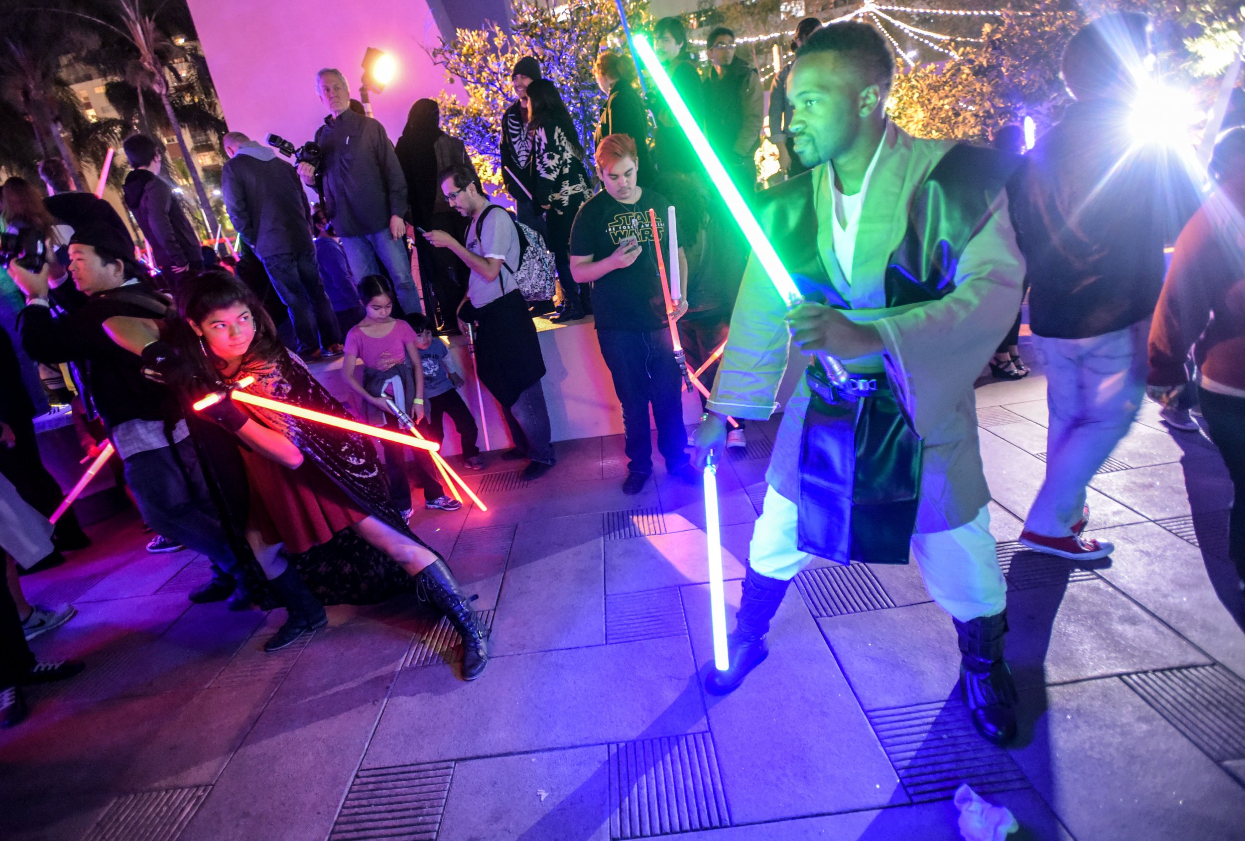 Lightsaber duelling 