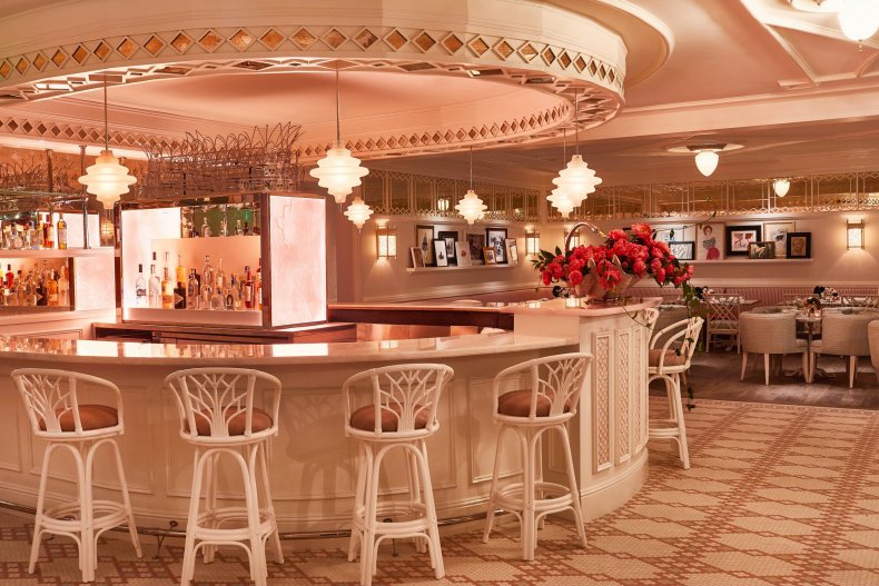 Swan Interior rose bar