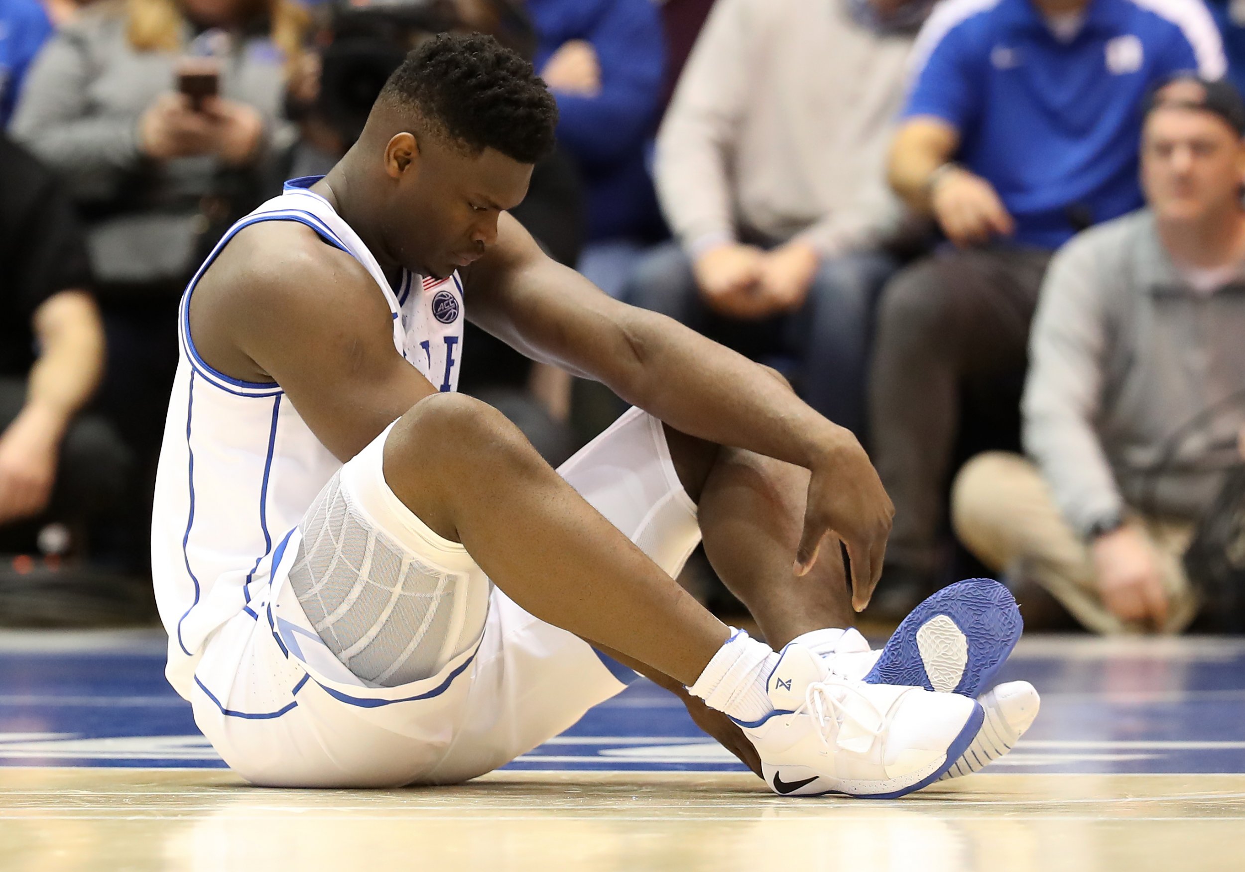 Zion Williamson Injury Update Duke Star Suffers Mild Knee Sprain