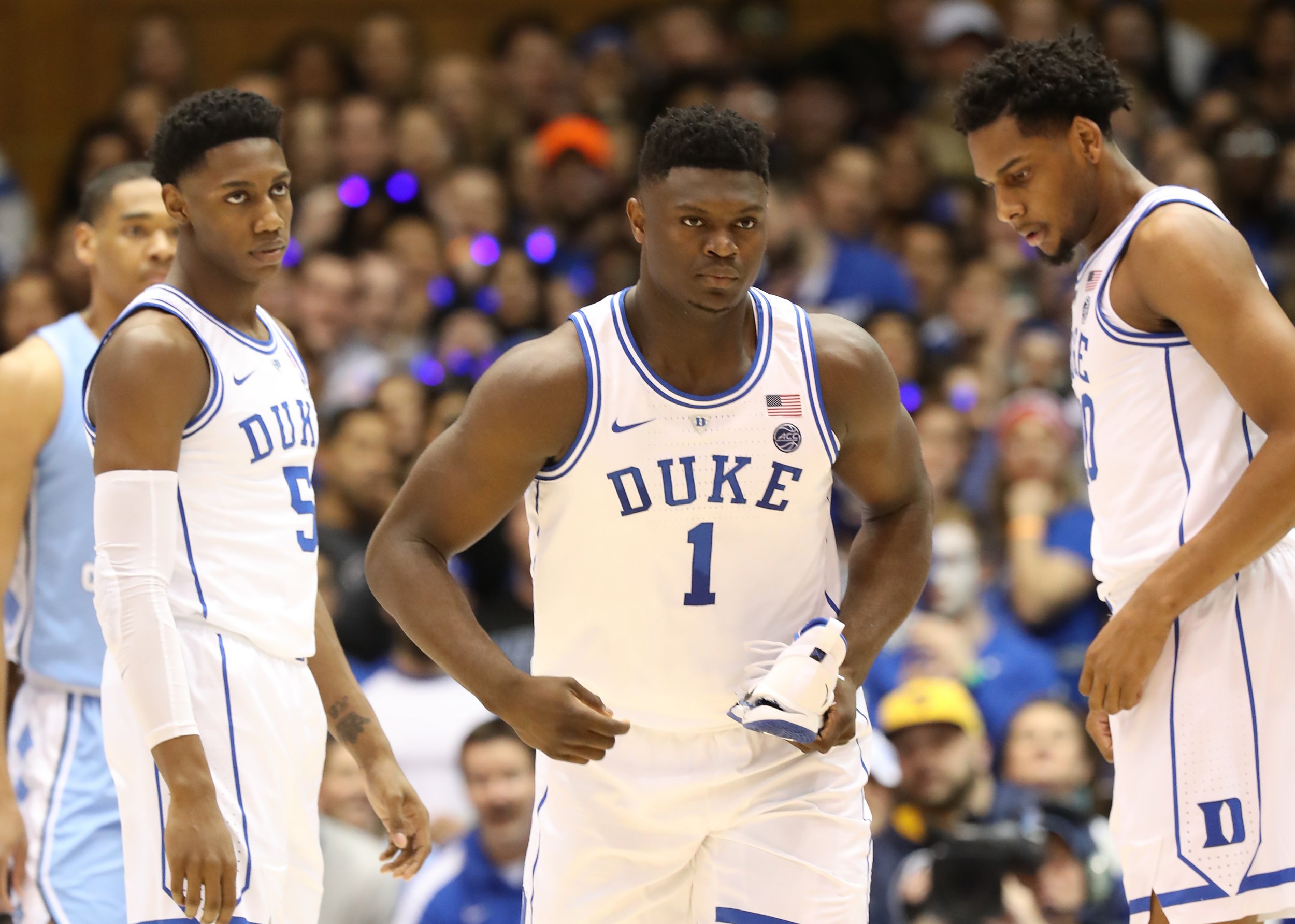 Nike Shoe Blowout 1.12 Billion Wiped Off Swoosh Brand s Stock after Zion Williamson s Injury Newsweek