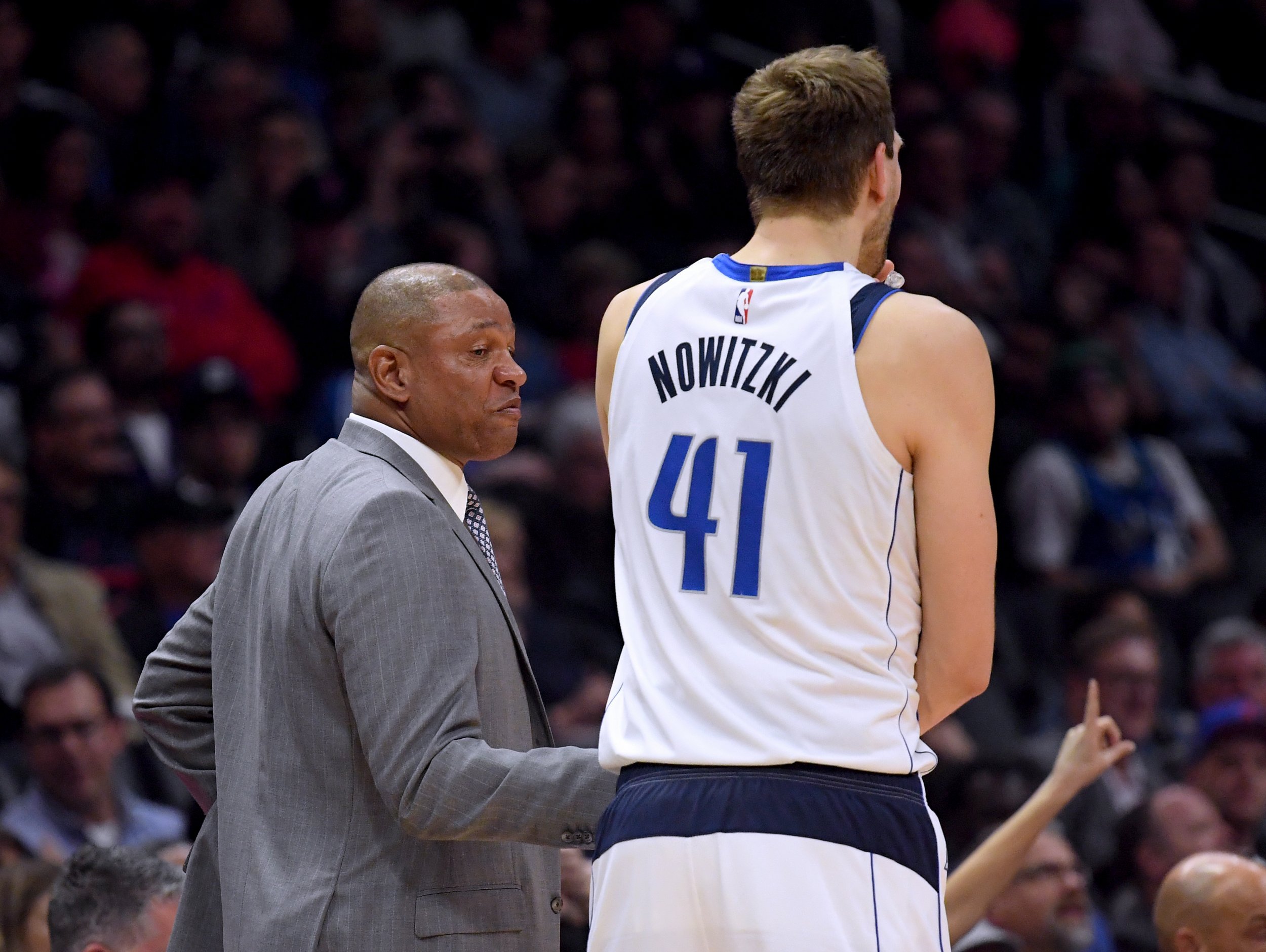 Dallas Mavericks retire Dirk Nowitzki's #41 jersey in special tribute