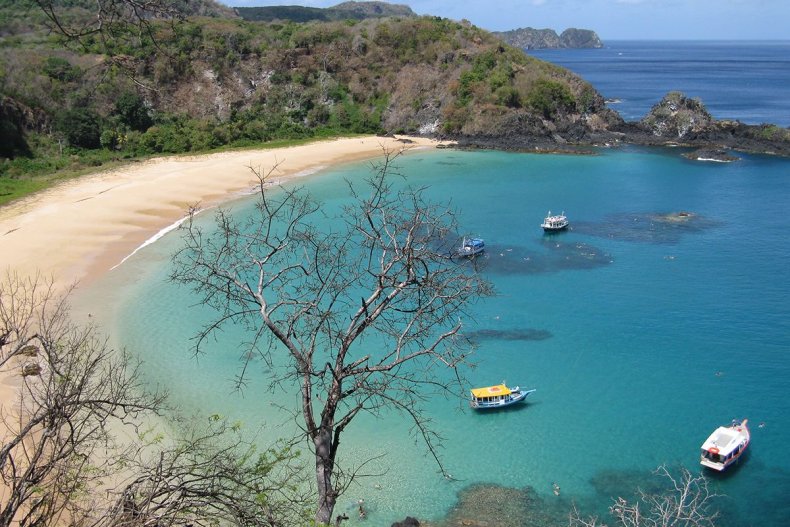 25 Baia do Sancho