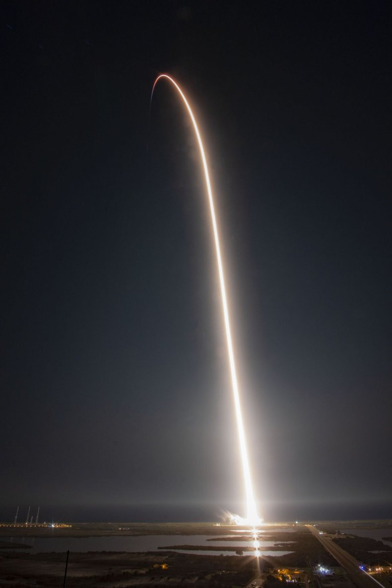 stream of light from falcon 9