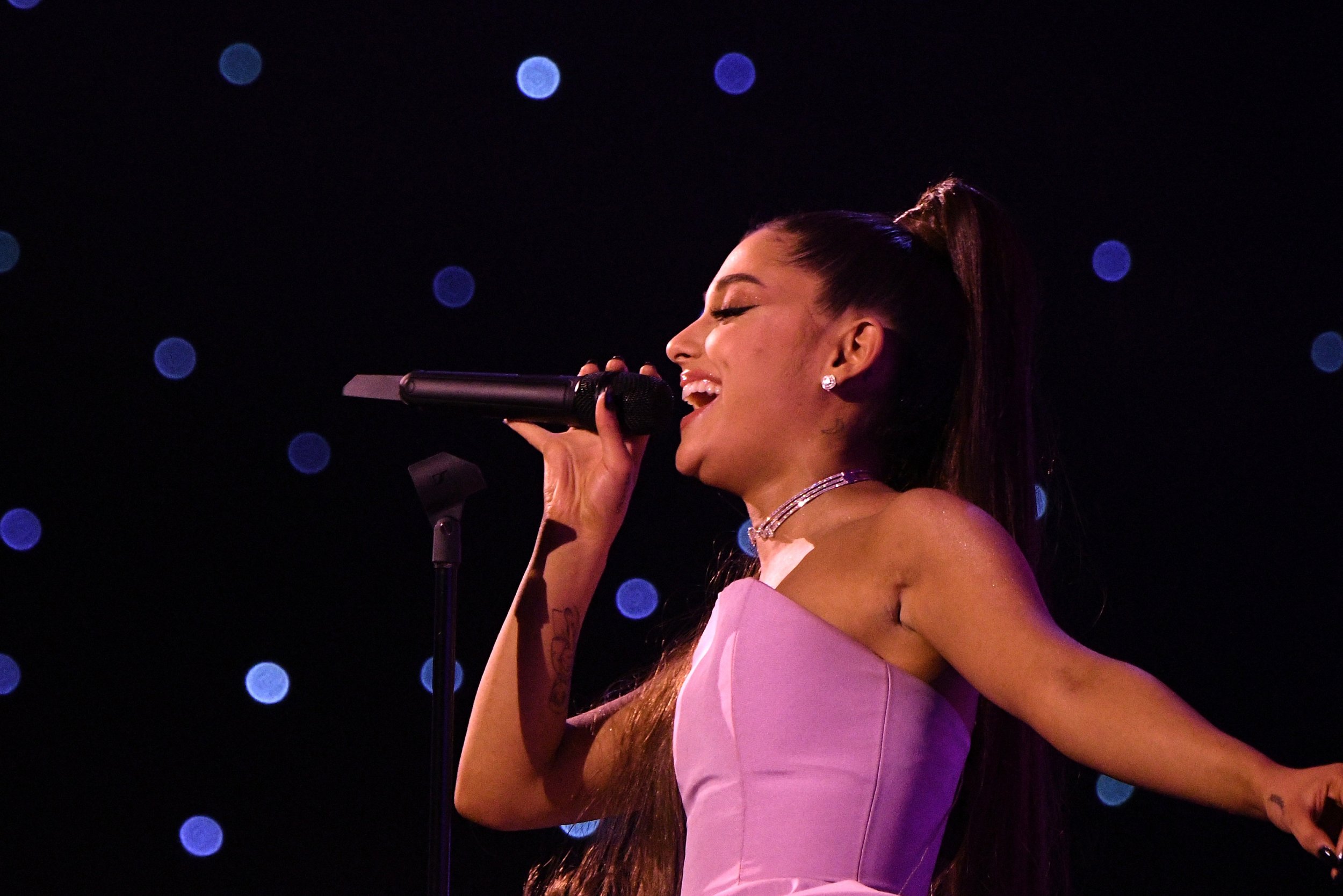 Ariana Grande's Sweetener World Tour Everything We Know From Mac