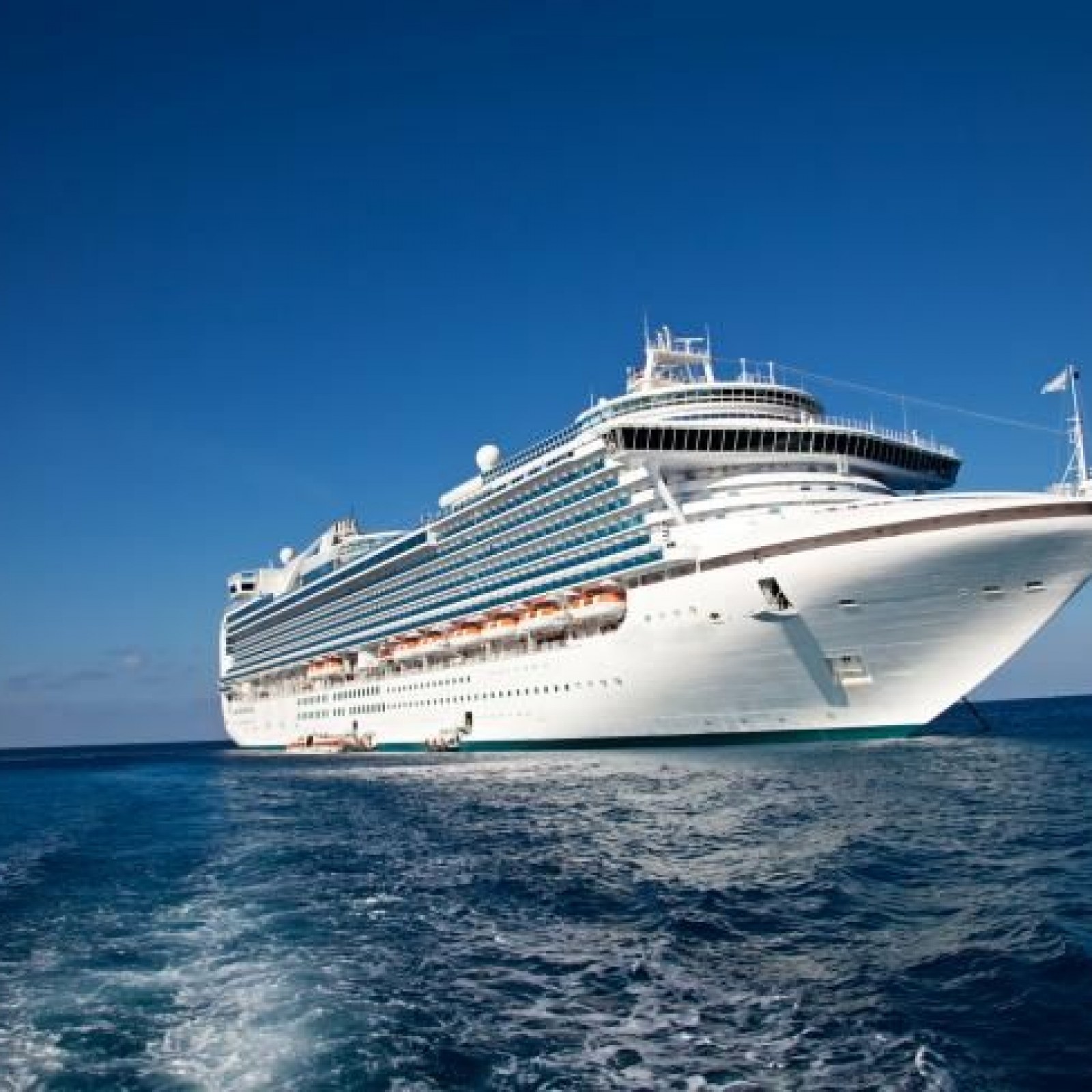 Video Shows Cruise Ship Passenger Crash Onto Deck In Bungee Trampoline Mishap All I Really Remember Is The Hit And The Fear