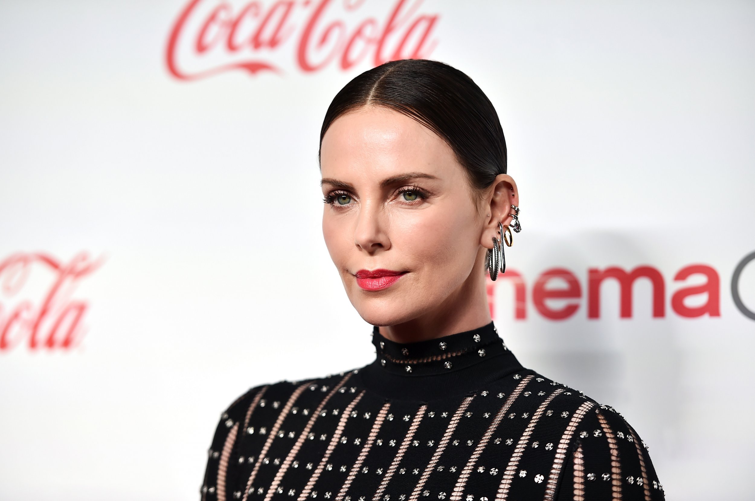 Twitter Users Freak Out After Single Charlize Theron Says Shes Waiting