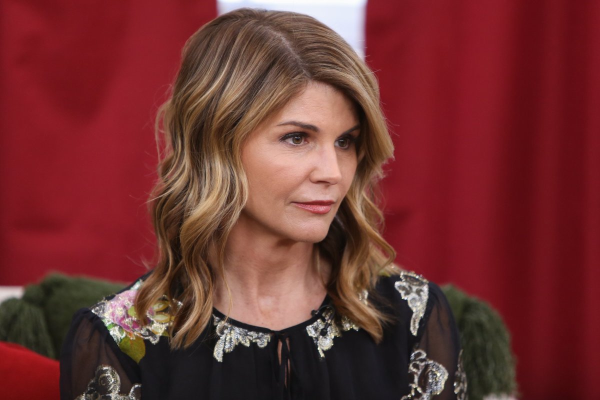 lori loughlin charged conspiracy money laundering college admission scandal