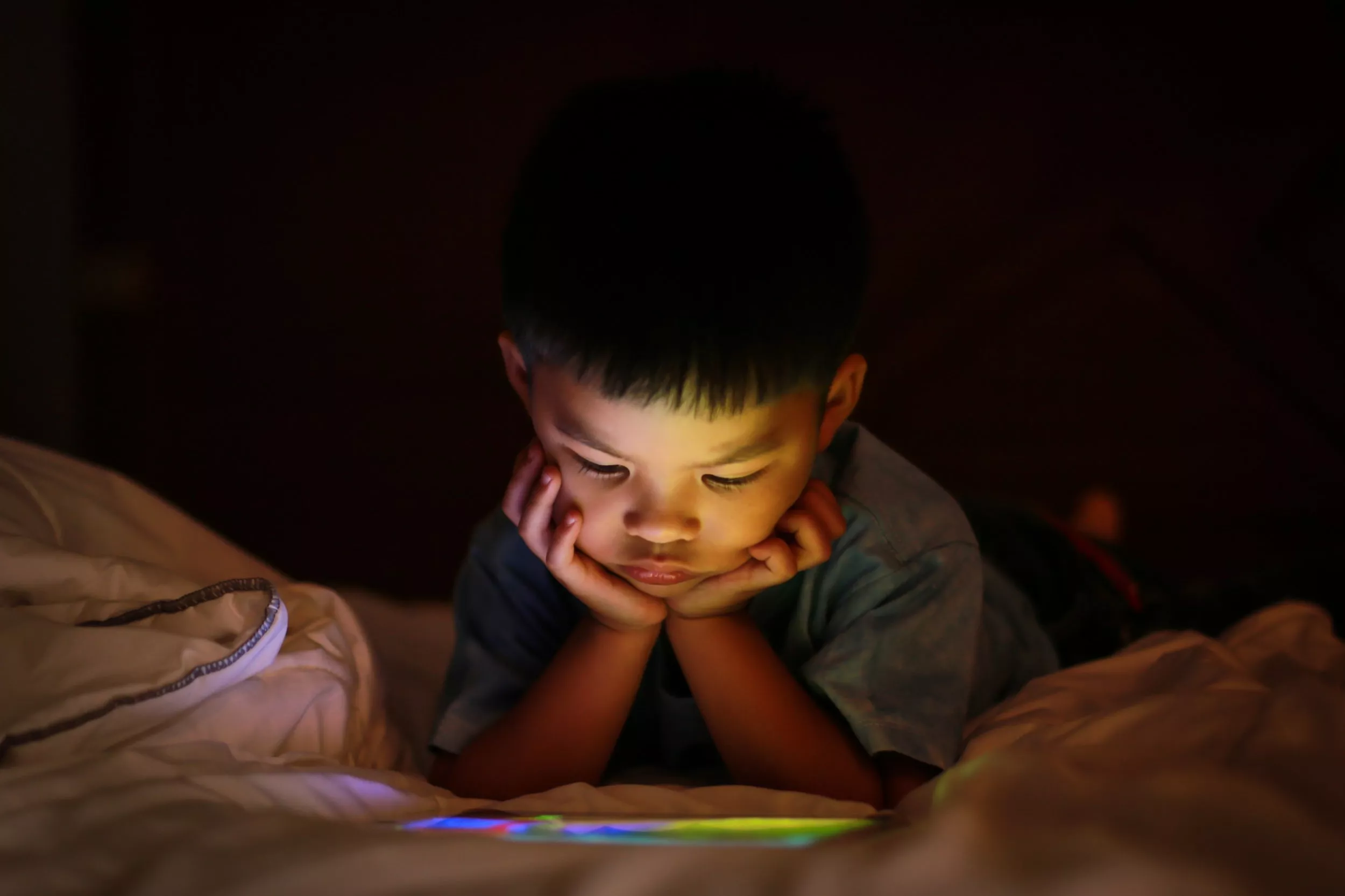 How Much Screen Time Is Too Much? Over Two Hours Per Day Linked With ADHD and Behavioral Problems in Kids - Vimarsana News