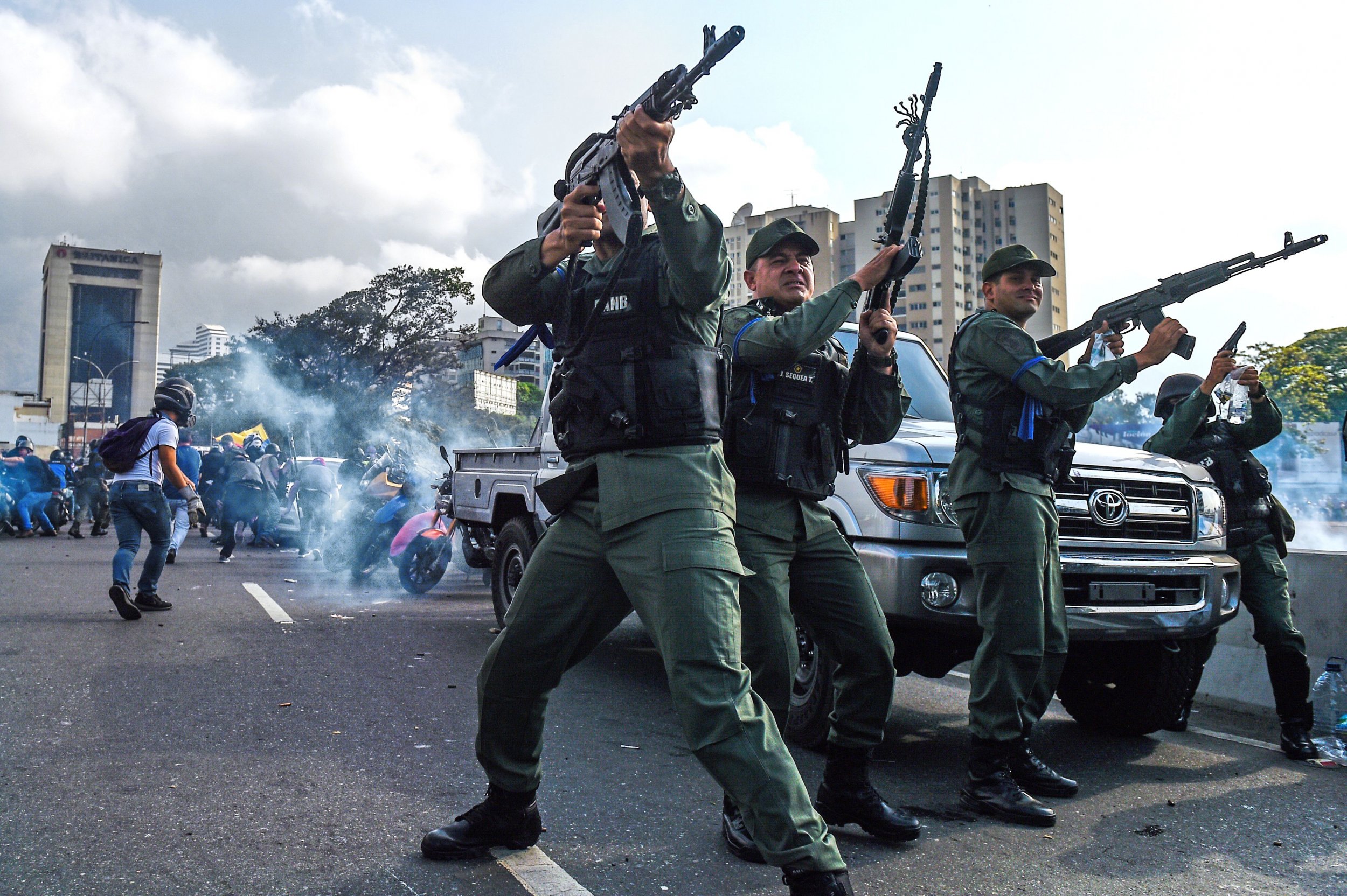 venezuela-uprising-gunshots-tear-gas-and-vehicle-attack-seen-on-video