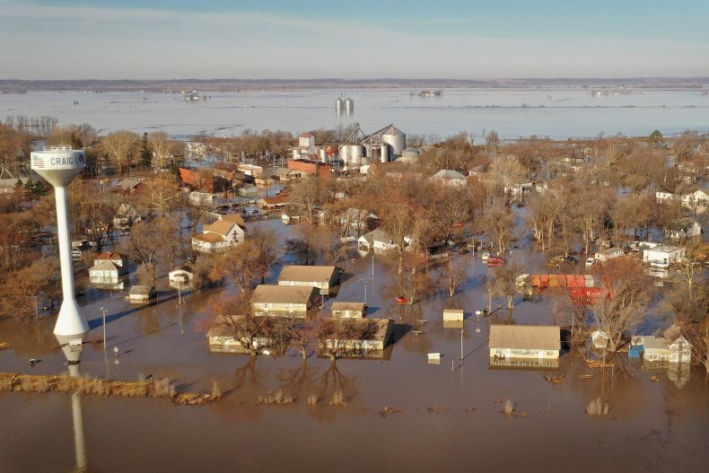 flood waters in missouri rain