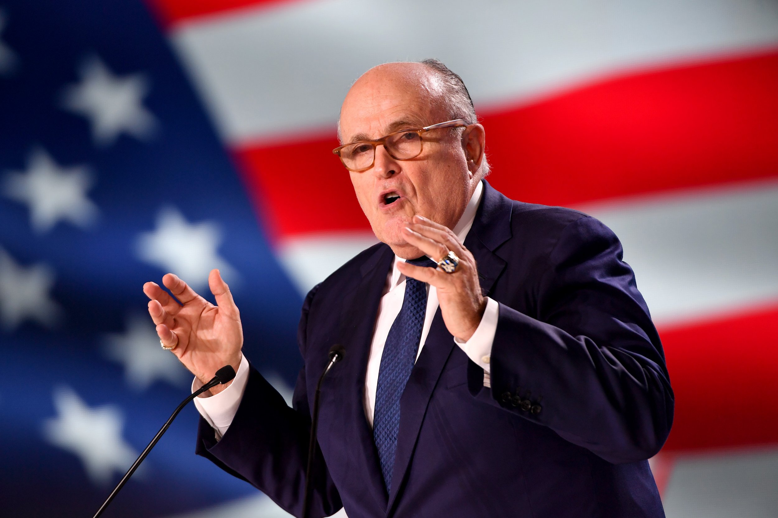 Rudy Giuliani Calls Out Fox News Legal Analyst for Saying ...