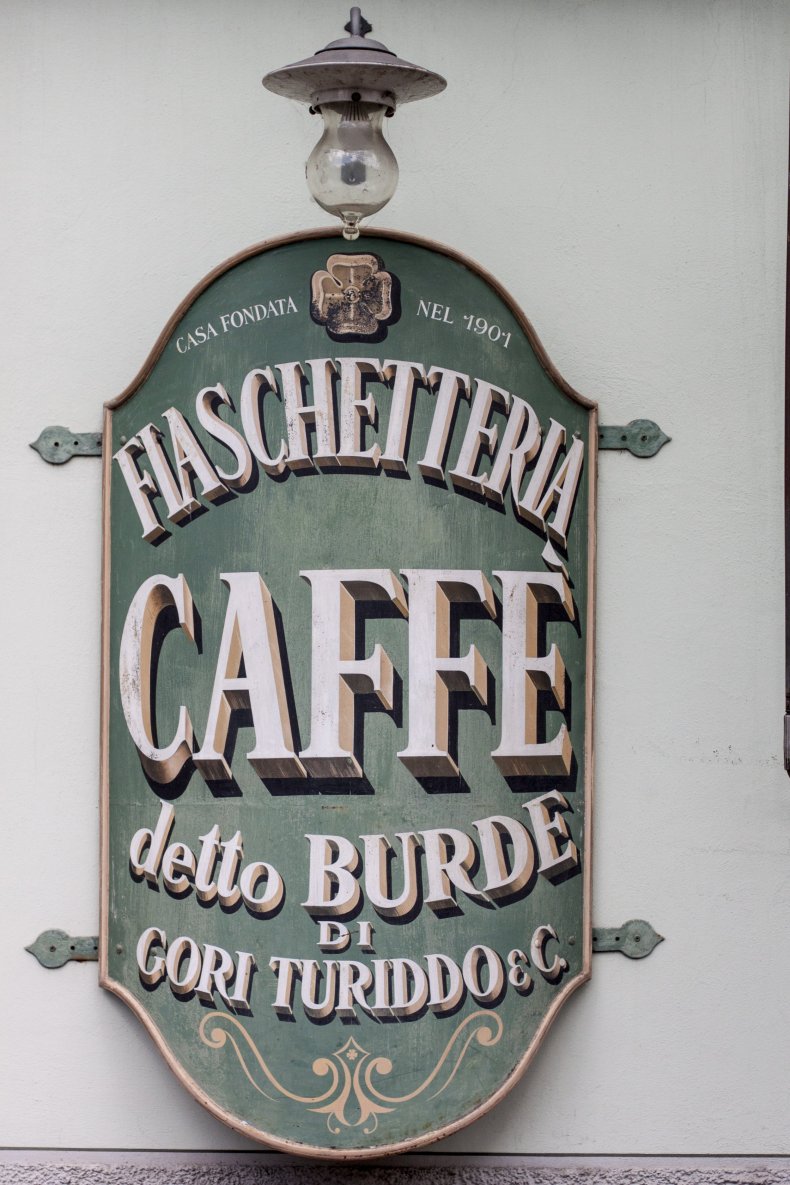 Caffe de Burde photo credit Emiko Davies