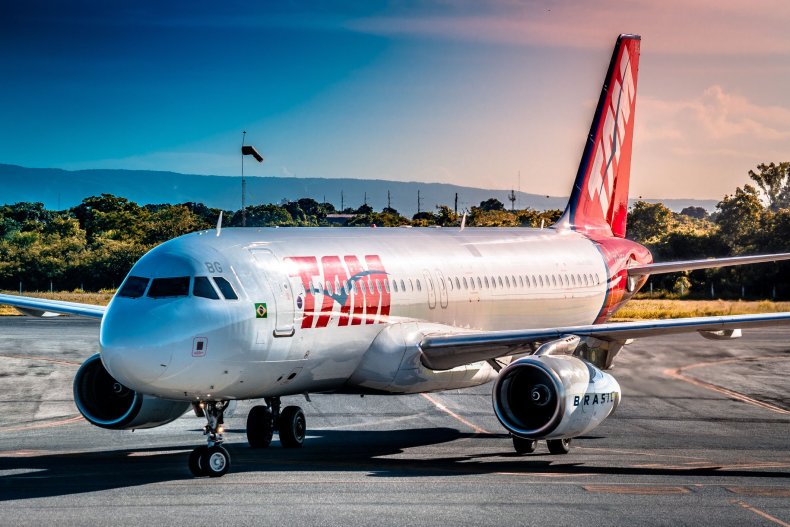6 LATAM Airlines