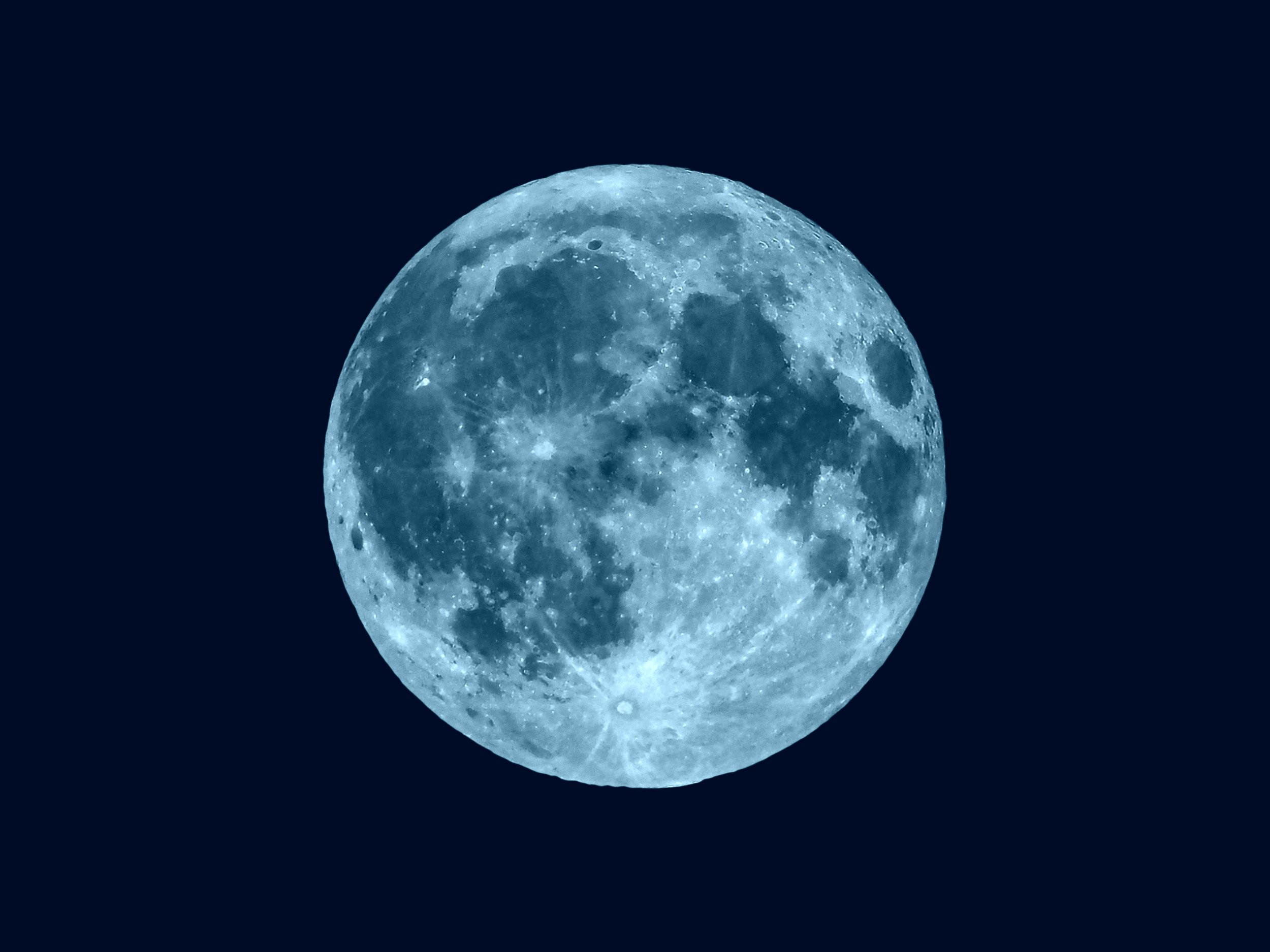 Rare Blue Moon 2019: May's Full Flower Moon Set to Appear—When Is It ...