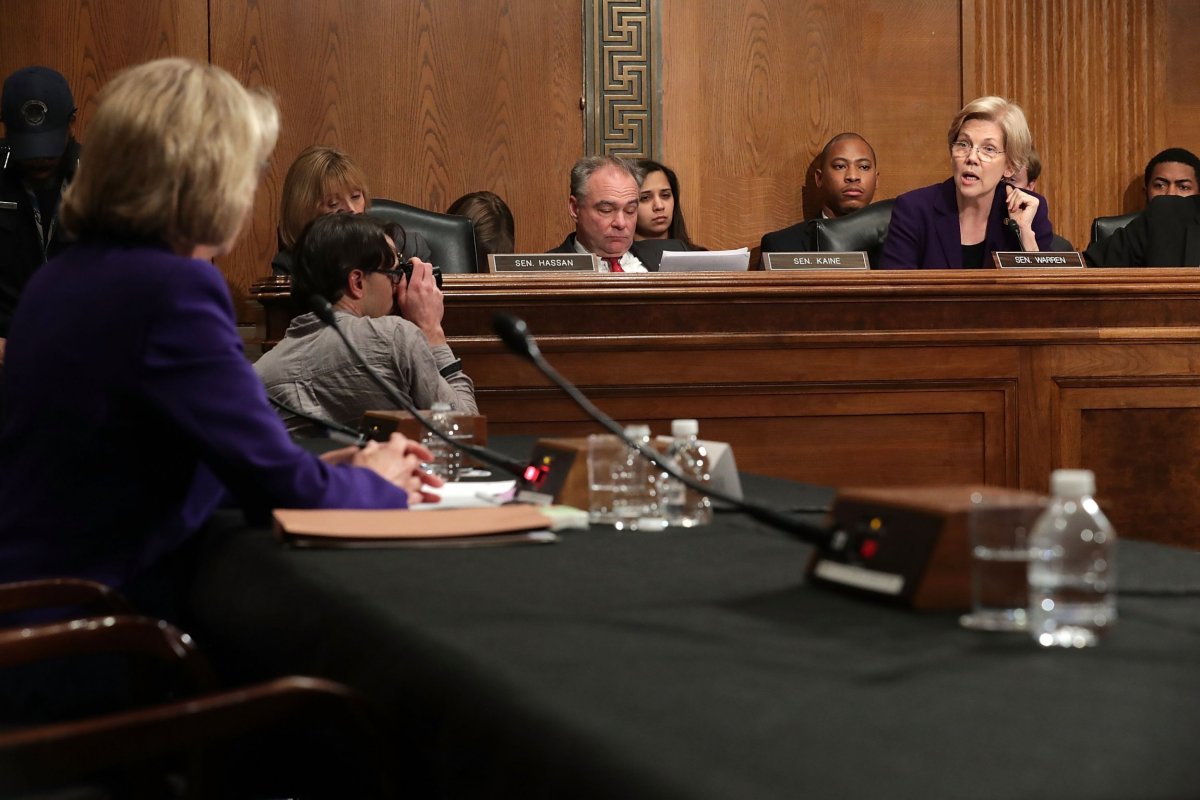 Elizabeth Warren Slams Betsy DeVos as ‘Worst Secretary of Education,’ 