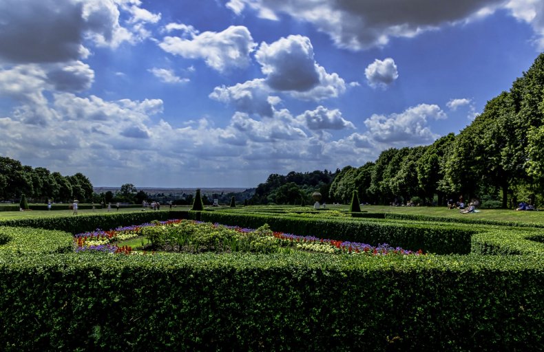 Cliveden Gardens