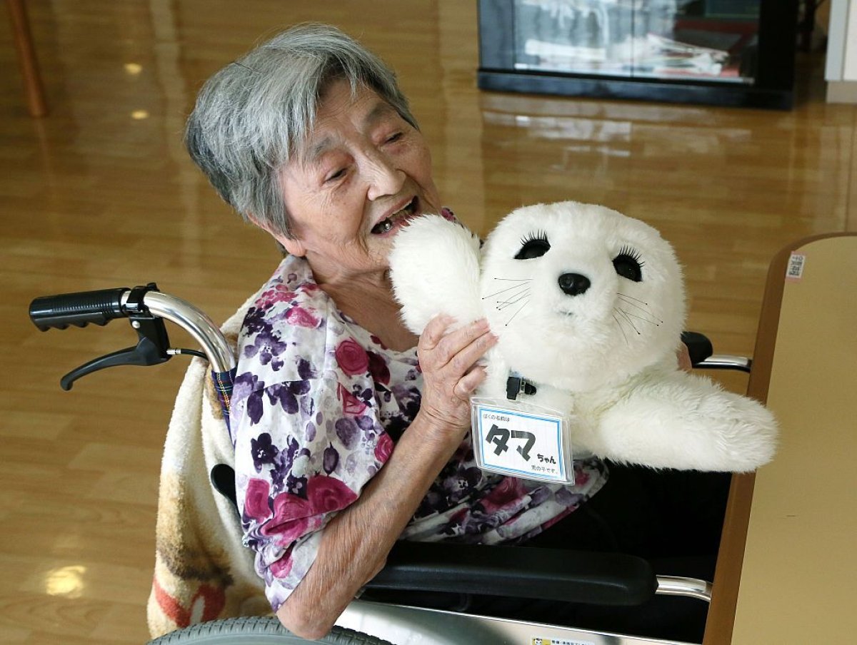 Japan dementia patients robot Alzheimer's