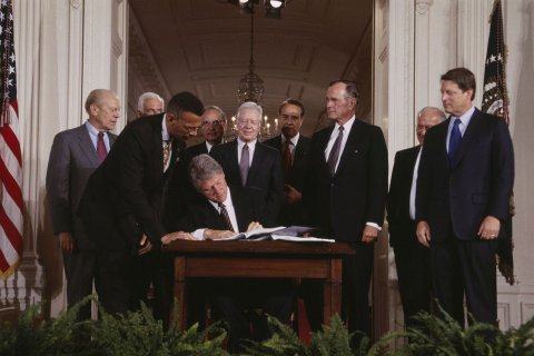 FE_Clintons_16_593271256